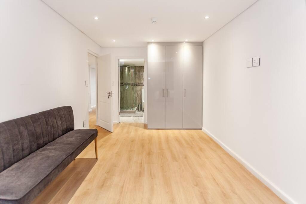 Apartment 2 Bed Masterpiece In The City Address On Adderley *
