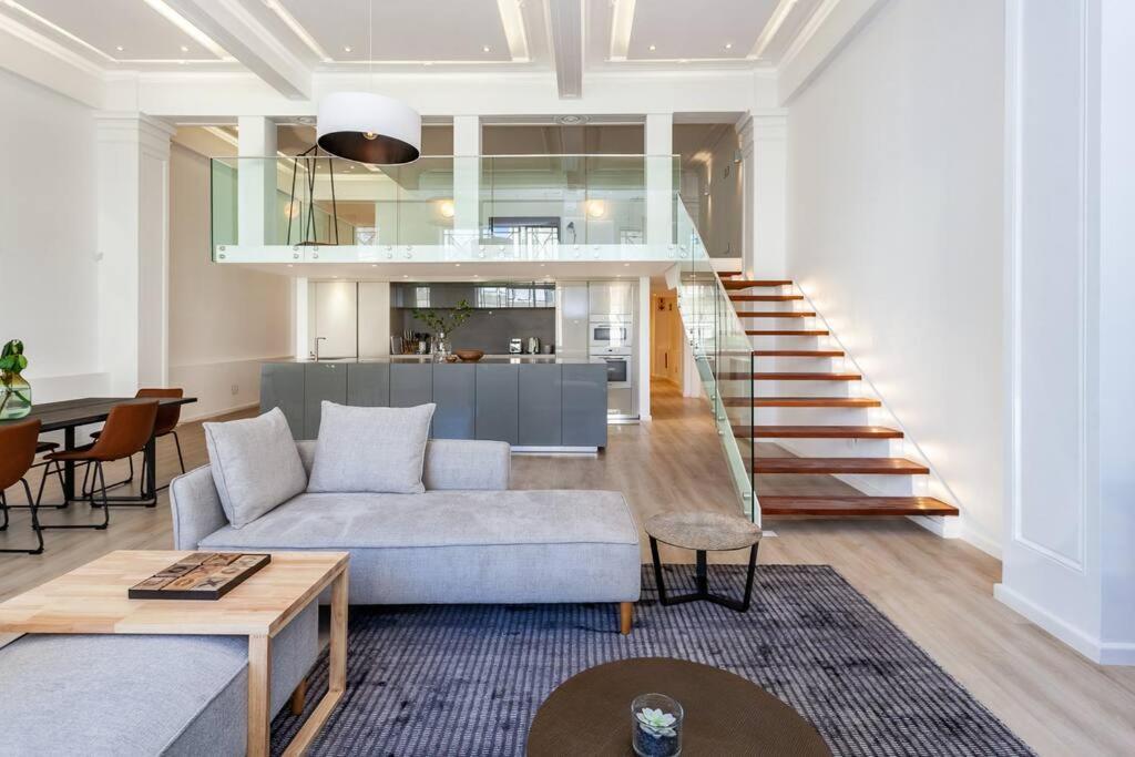 Apartment 2 Bed Masterpiece In The City Address On Adderley Cape Town